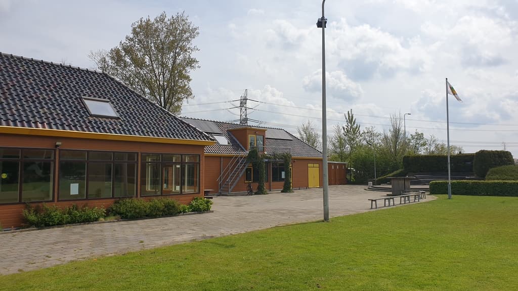 Image 14 of 16